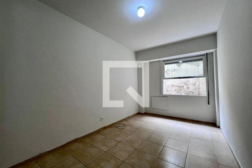 Rental studio with 1 bedroom and 1 bathroom — photo 17