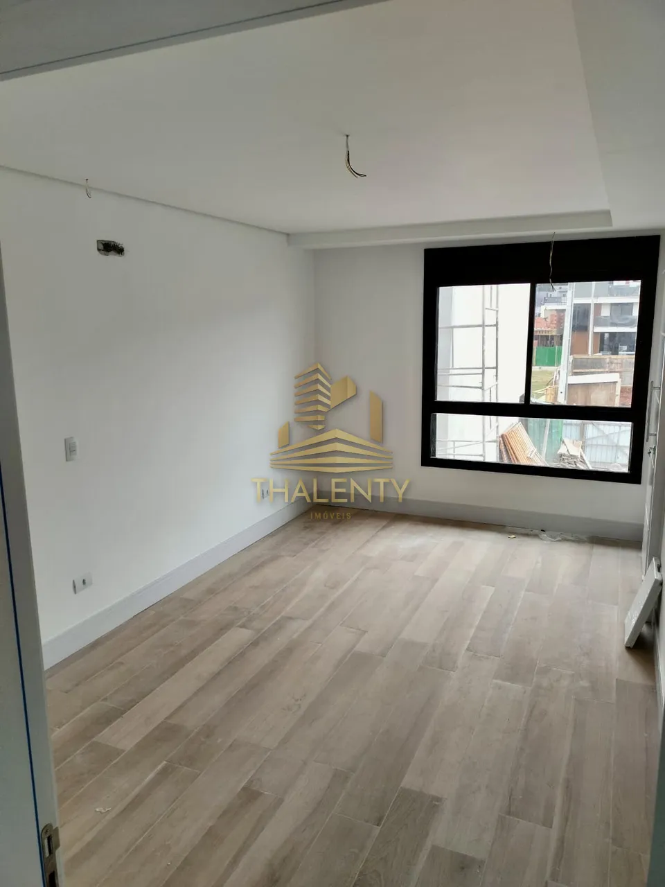 Casa em condomínio com cozinha conceito aberto e 3 suítes — photo 11