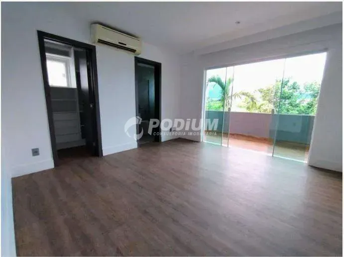 Casa mobiliada com 5 suítes e 13 banheiros — photo 40