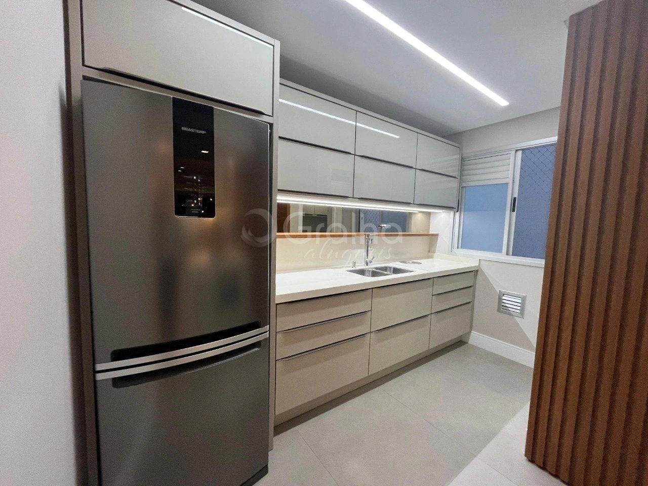 3-bedroom apartment with a washing machine in Florianópolis — photo 14