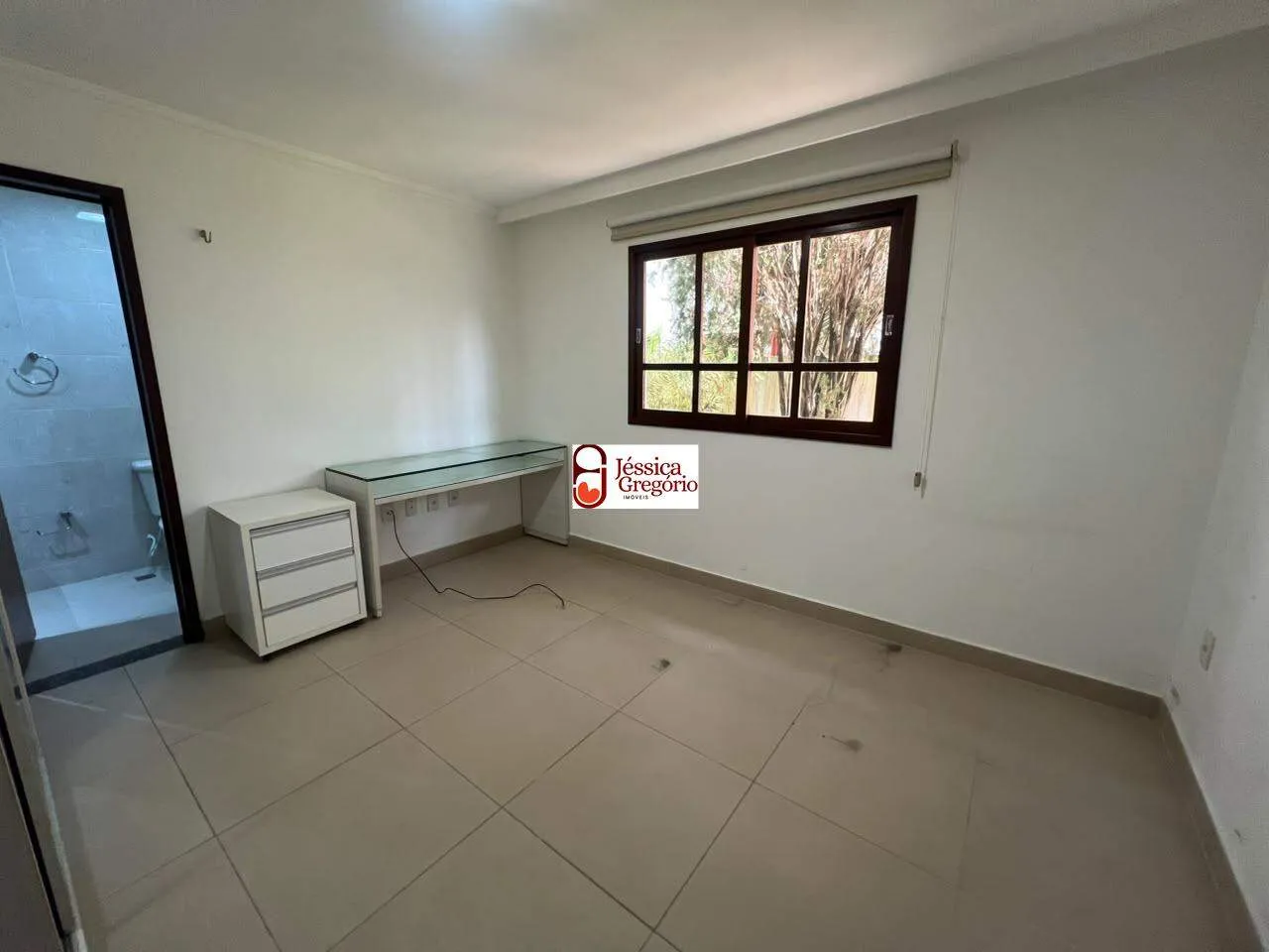 Сад и 4 спальни: дом 240 м² — photo 22