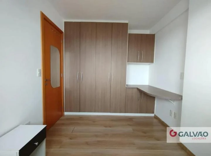 Furnished 1-bedroom apartment with an open kitchen — photo 3