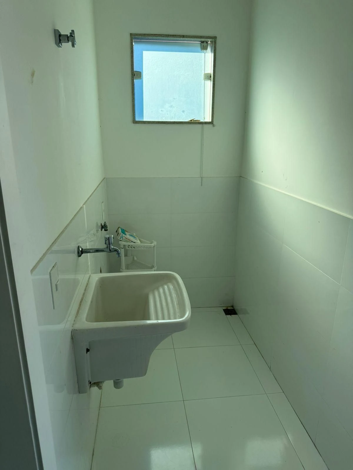 Unfurnished house with 3 en-suite bedrooms and 5 baths — photo 12