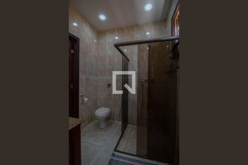 Casa de 450 m² con 6 dormitorios y 4 baños — photo 35