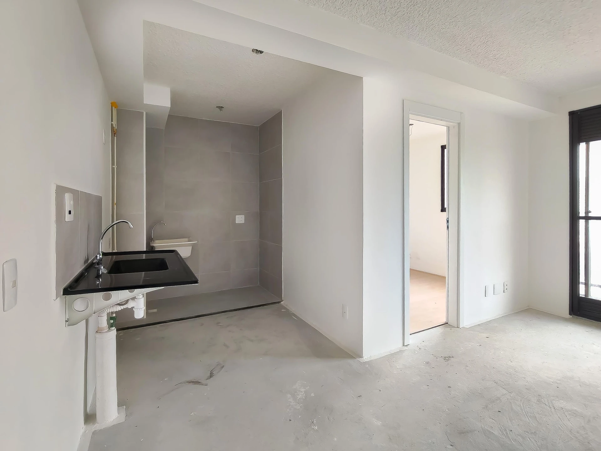 Apartment, 38 m², with a glass-enclosed balcony — photo 22