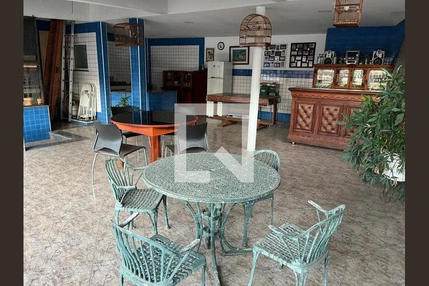 Casa mobiliada com 4 quartos e 350 m² — photo 27