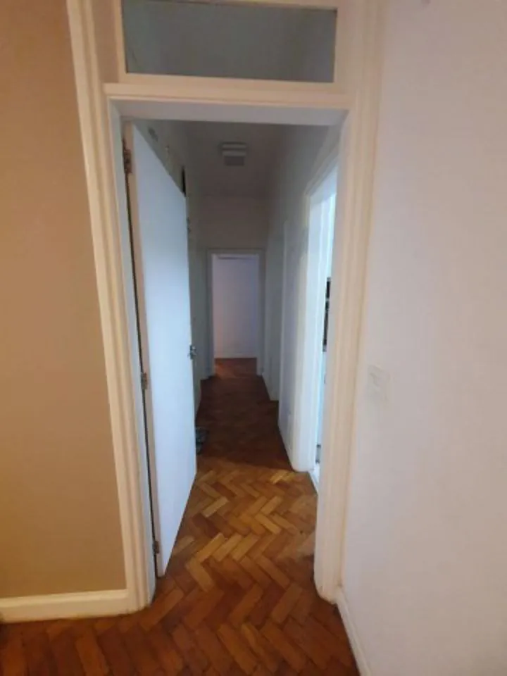 Walk-in closet in a 3-bedroom apartment, 148 m² — photo 7