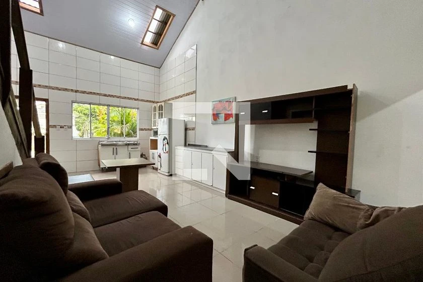 Furnished house with 2 en-suite bedrooms and 3 parking — photo 2