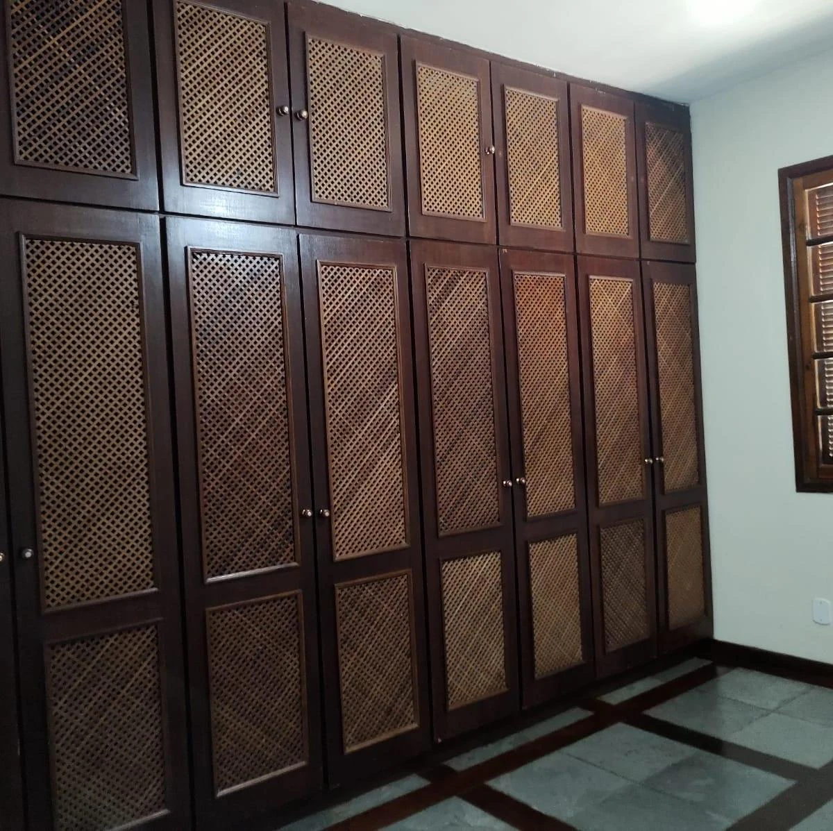 Casa térrea sem mobília com 4 quartos e 6 banheiros — photo 37