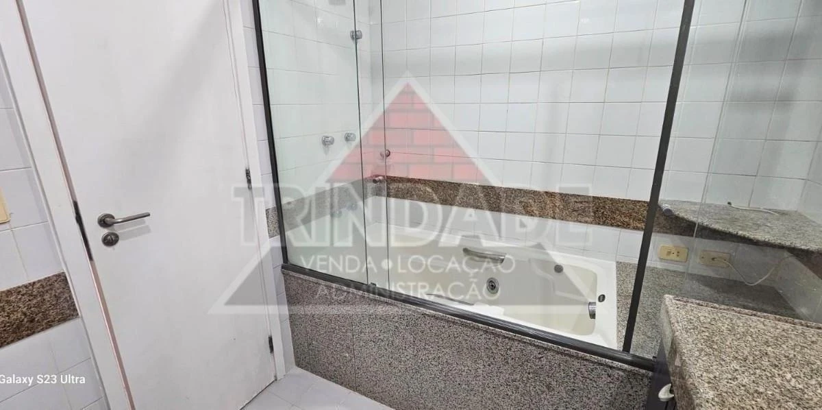 Unfurnished apartment with 3 en-suite bedrooms, 200 m² — photo 29