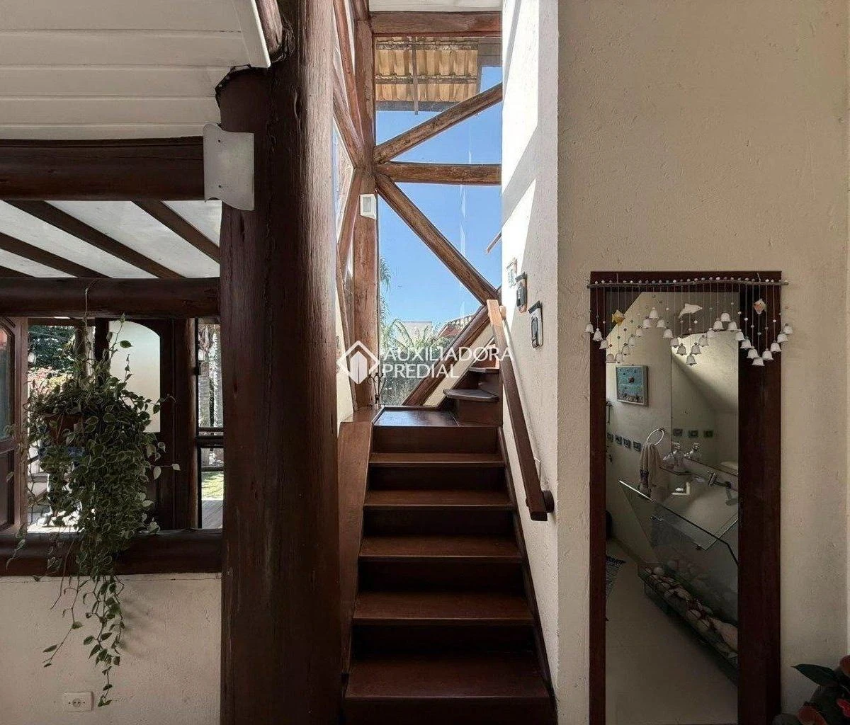 3-bedroom house with a grill on the balcony in Florianópolis — photo 22