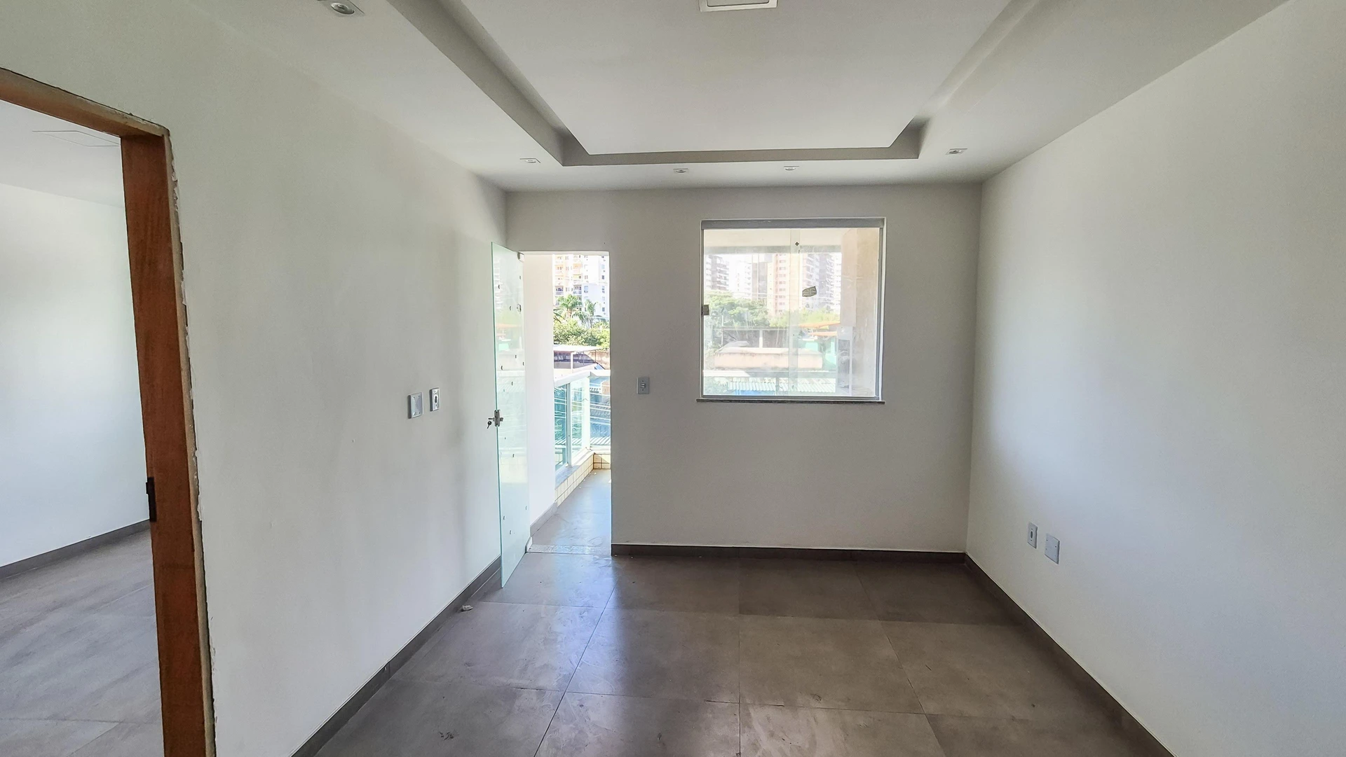 Apartment with 2 bedrooms and a balcony with grill — photo 26