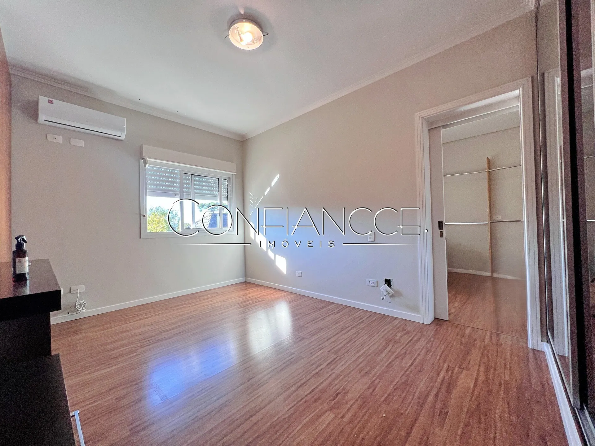 Casa em condomínio com 4 quartos e 6 banheiros — photo 28