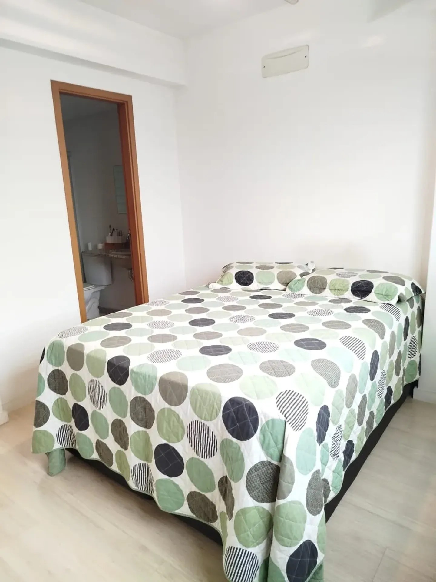 77 m² apartment with 3 bedrooms and a balcony — photo 24