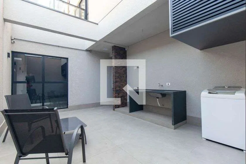Apartamento amueblado de 1 dormitorio con cocina compacta, 22 m² — photo 23