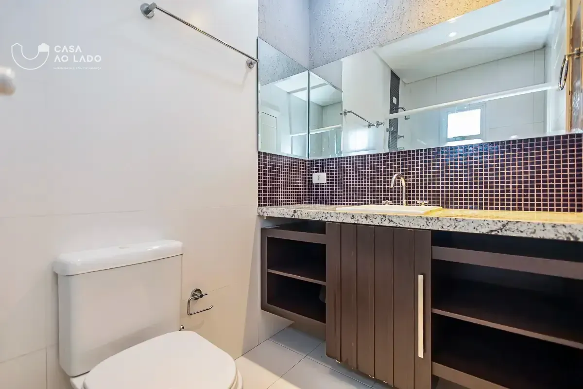 House with 629 m², 4 bedrooms and a balcony — photo 35