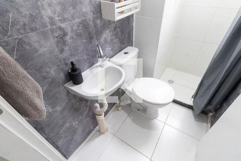 Apartamento de 2 quartos em condomínio com piscina — photo 4