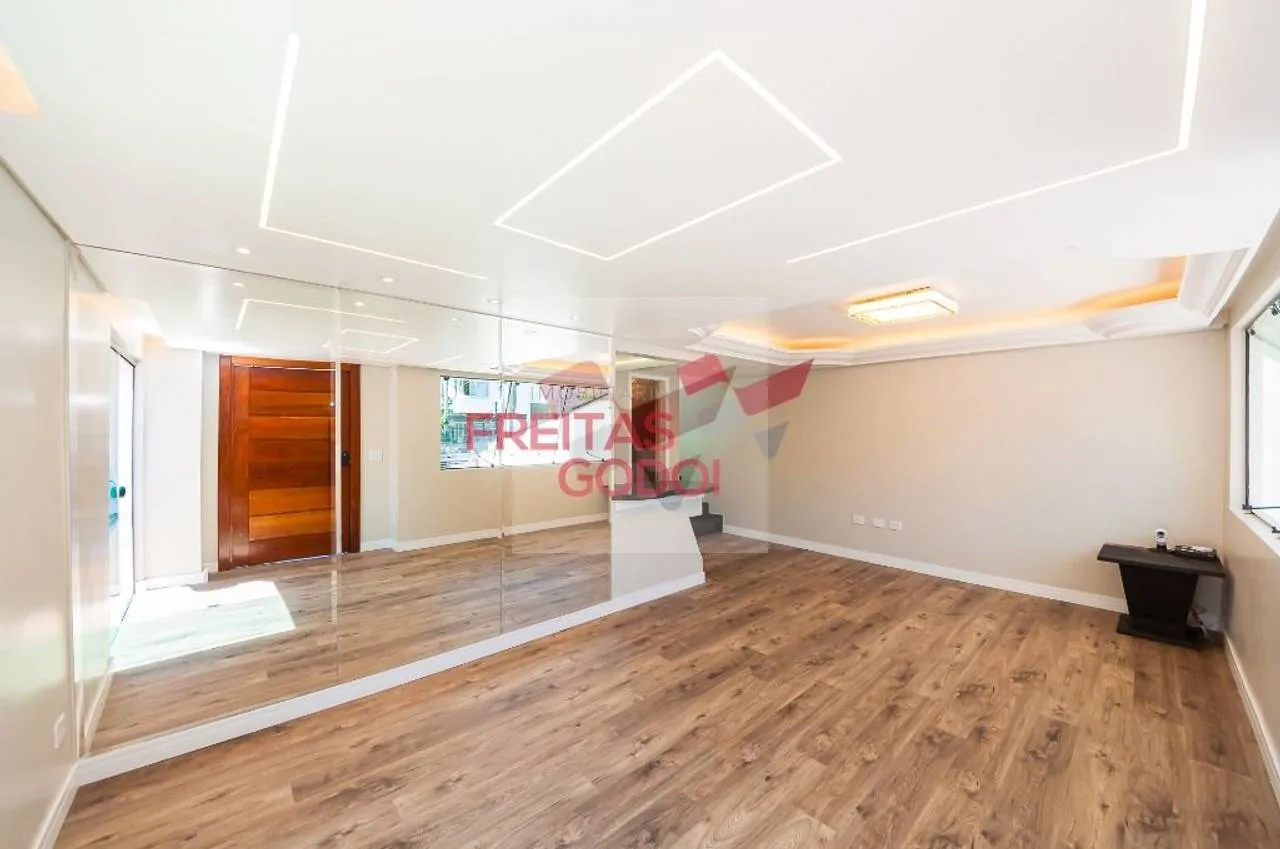 2-bedroom house with floor-to-ceiling windows in Curitiba
