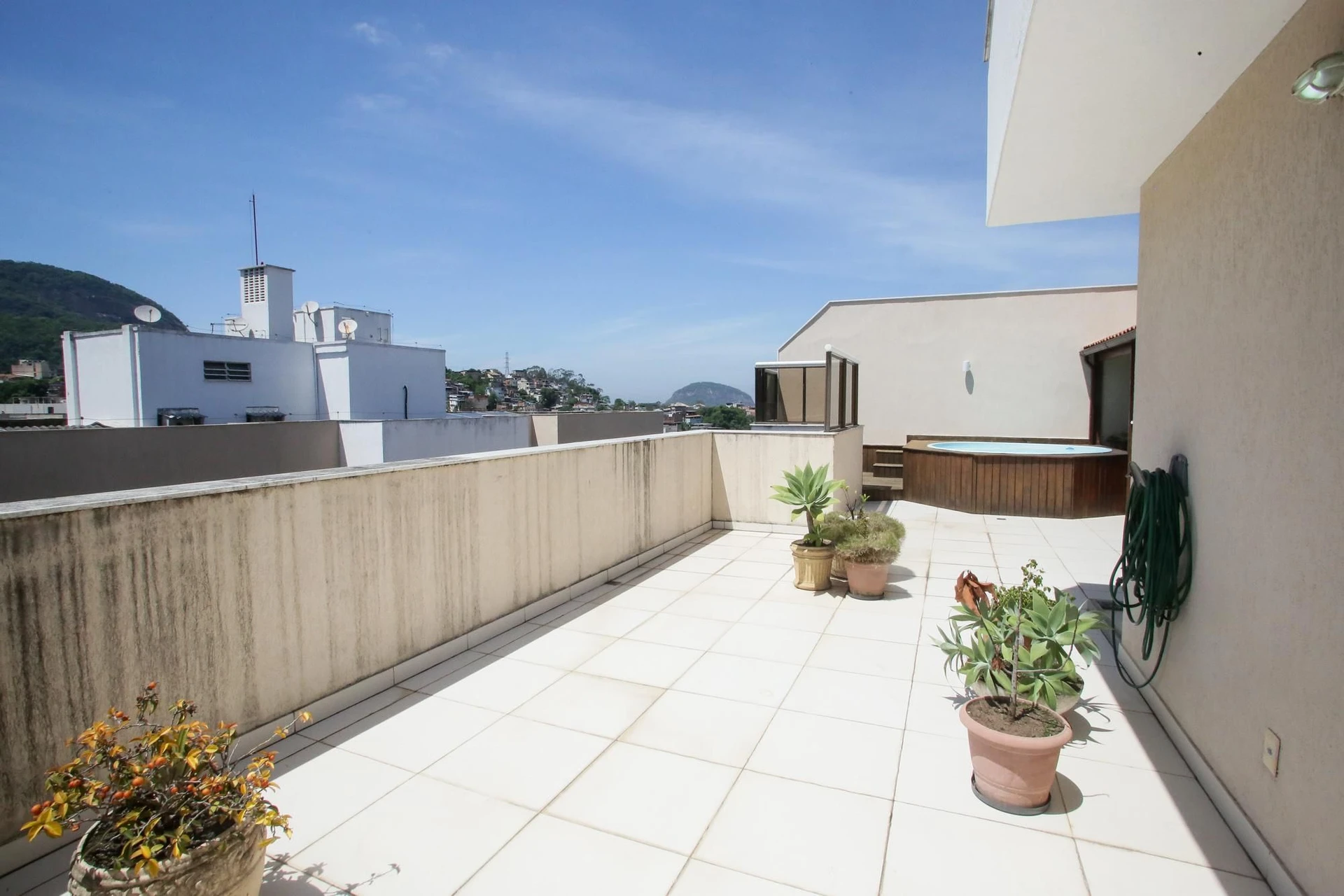 Apartamento mobiliado: 4 quartos, 4 banheiros e 2 vagas — photo 39