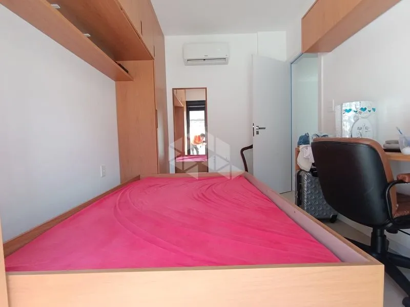 Apartamento amueblado de 2 habitaciones con jardín privado — photo 7
