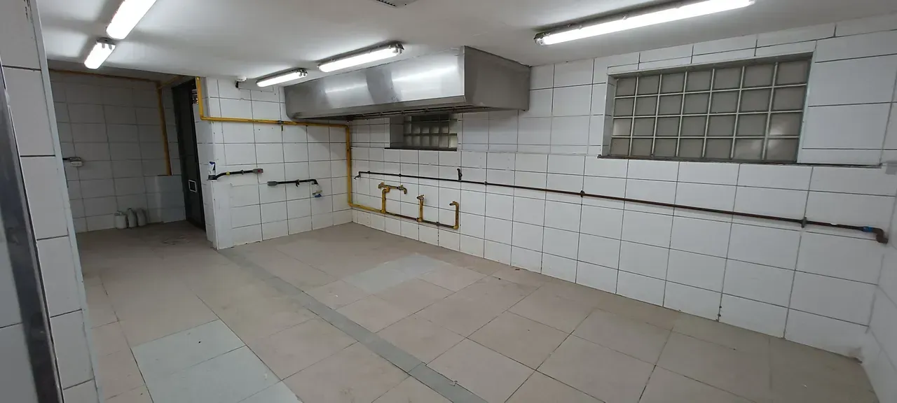 Unfurnished house with 3 bedrooms and 3 bathrooms — photo 2