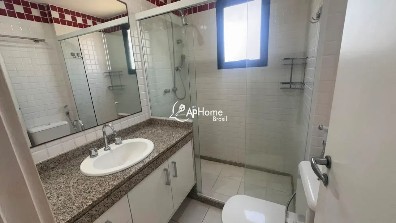 Furnished 2-bedroom apartment with 3 bathrooms — photo 12
