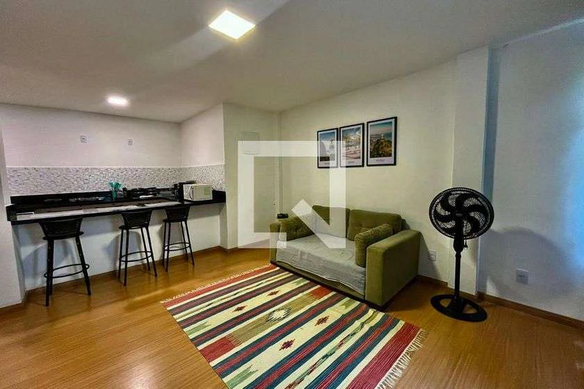Furnished 2-bedroom apartment with integrated kitchen