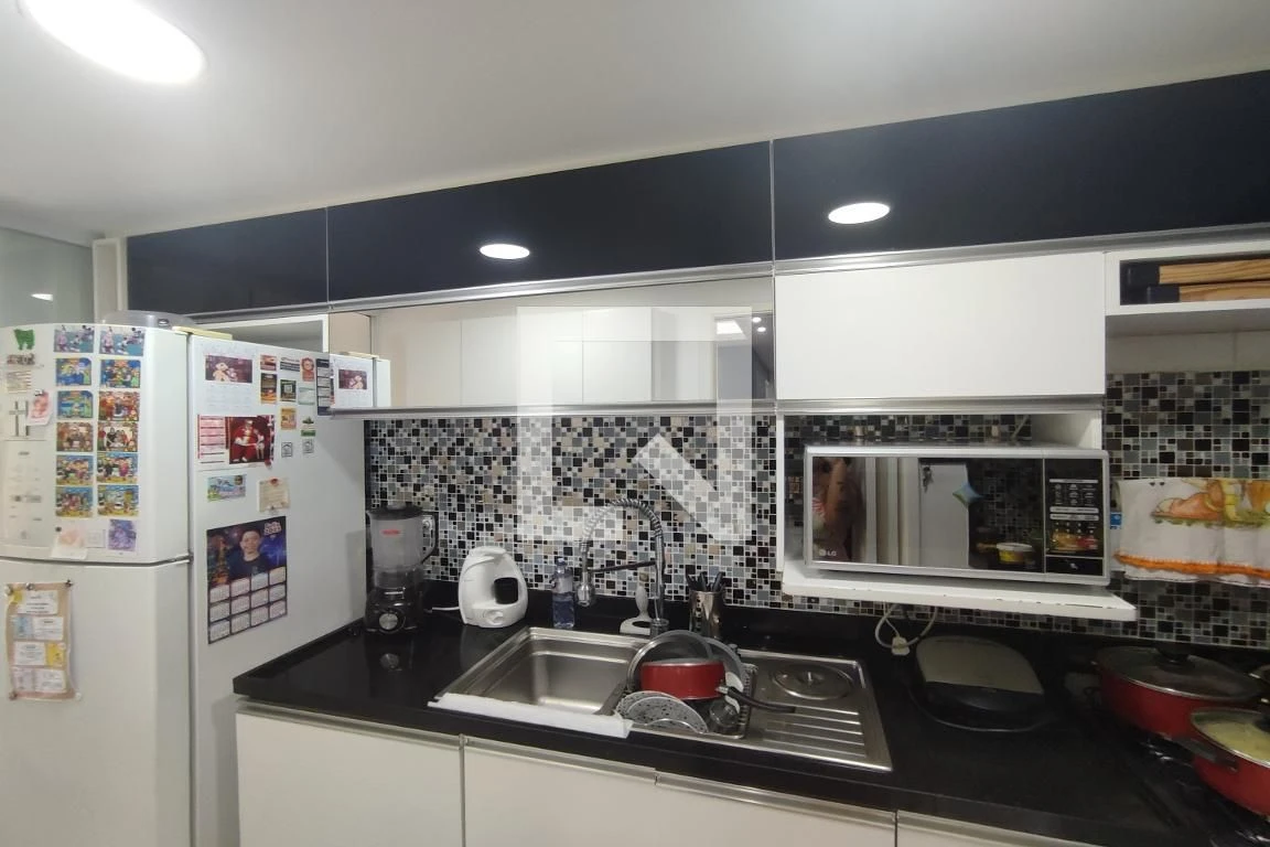 Apartamento de 89 m² com janelas do piso ao teto e closet — photo 28