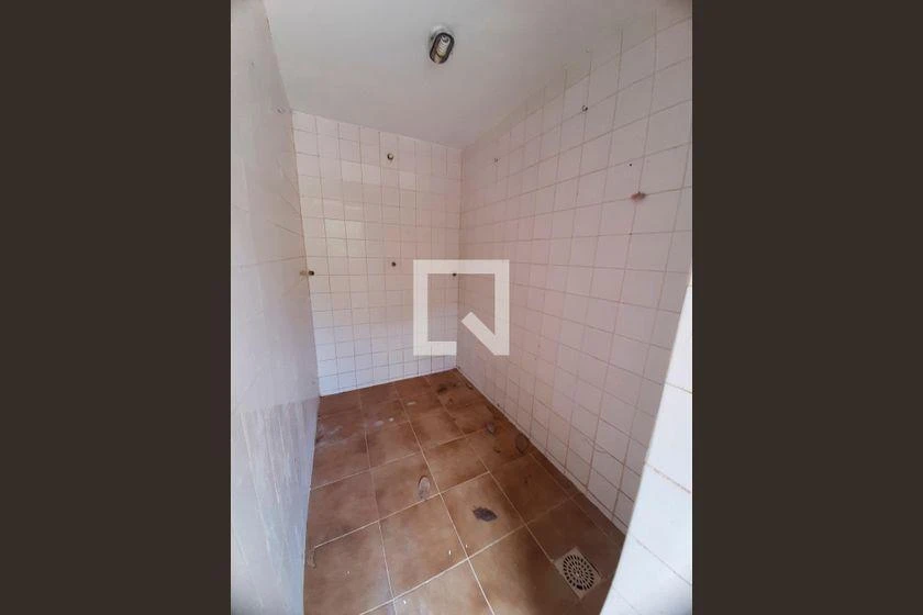 House with 6 bedrooms and 9 bathrooms, 911 m² and 3 parking — photo 50