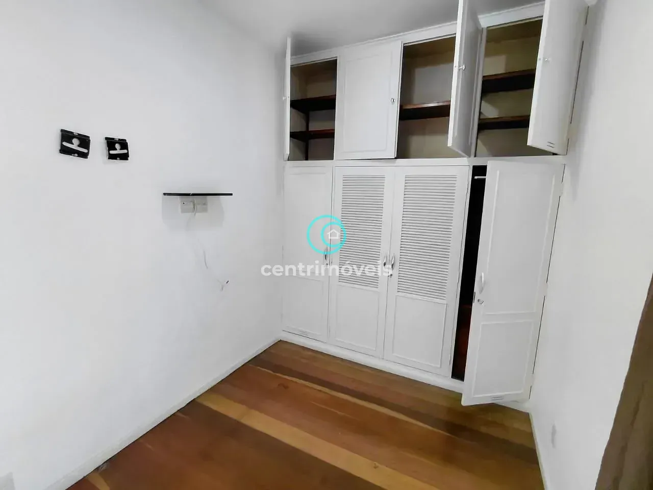 3-bedroom apartment with a home office — photo 37