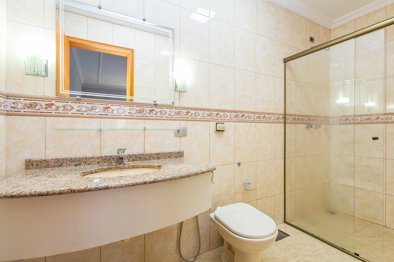 Furnished house with 3 bedrooms and 5 bathrooms — photo 19