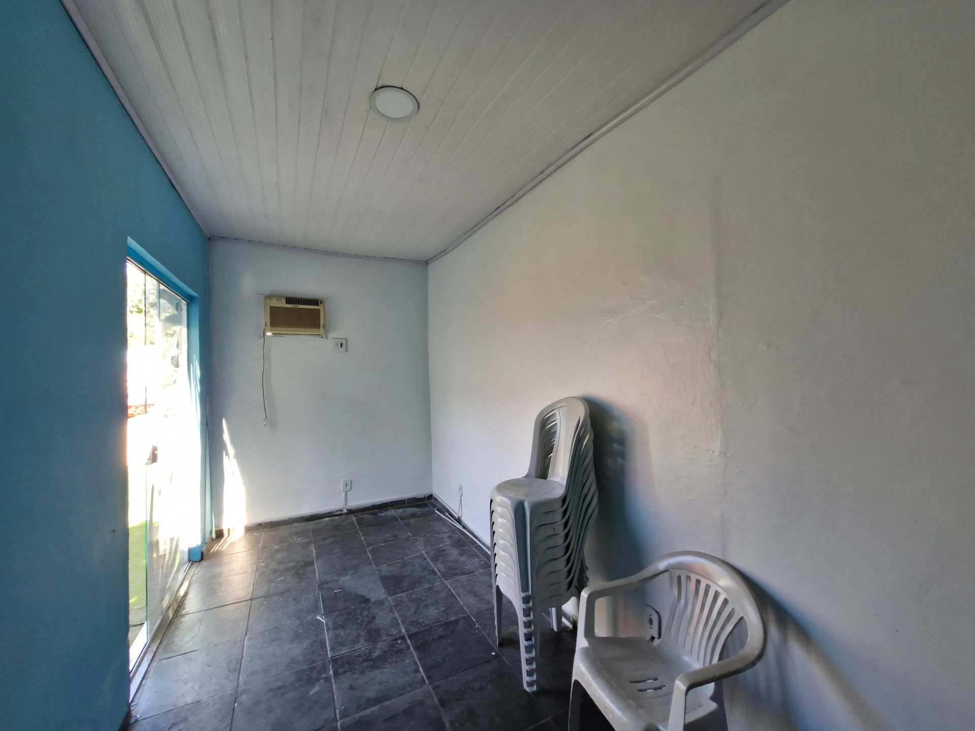 Furnished house with 3 bedrooms, balcony and private garden — photo 36