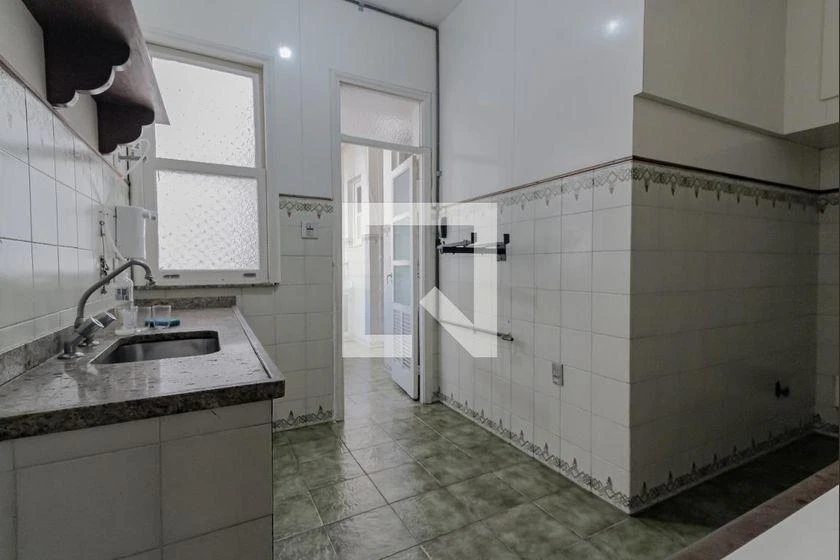 Rental apartment with 3 bedrooms, 160 m² and balcony — photo 32