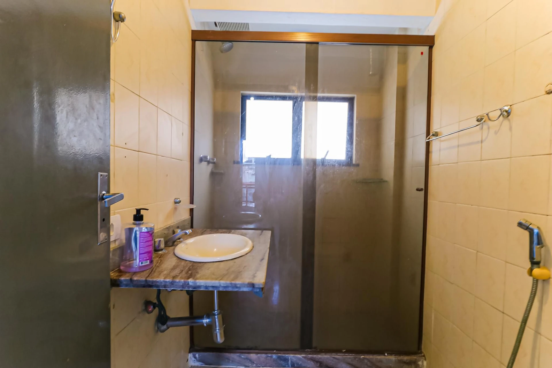 Квартира 131 м² с грилем на балконе и видом на горы — photo 32