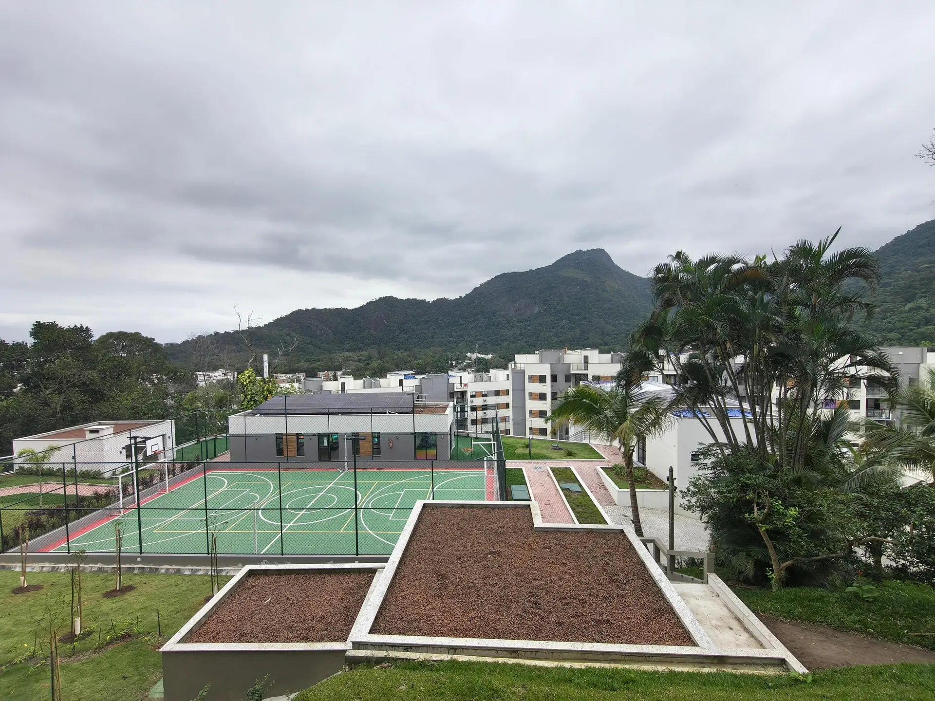 Apartamento mobiliado com 2 quartos, 1 banheiro e varanda — photo 31