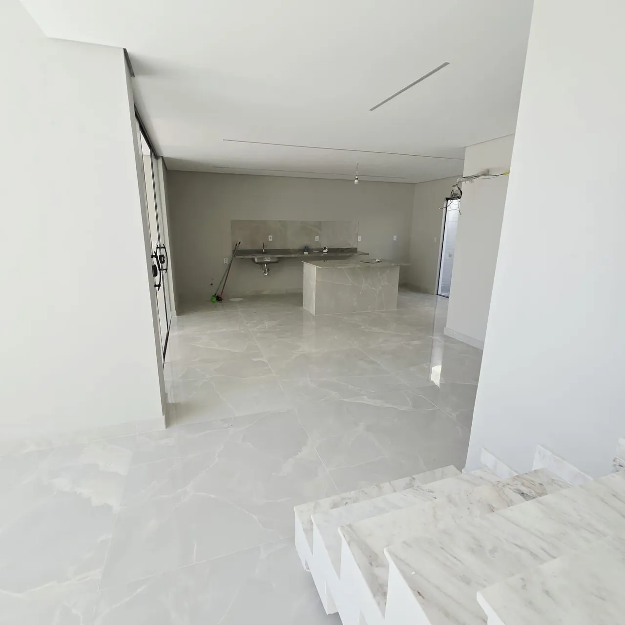 House, 220 m², with a grill on the balcony — photo 2