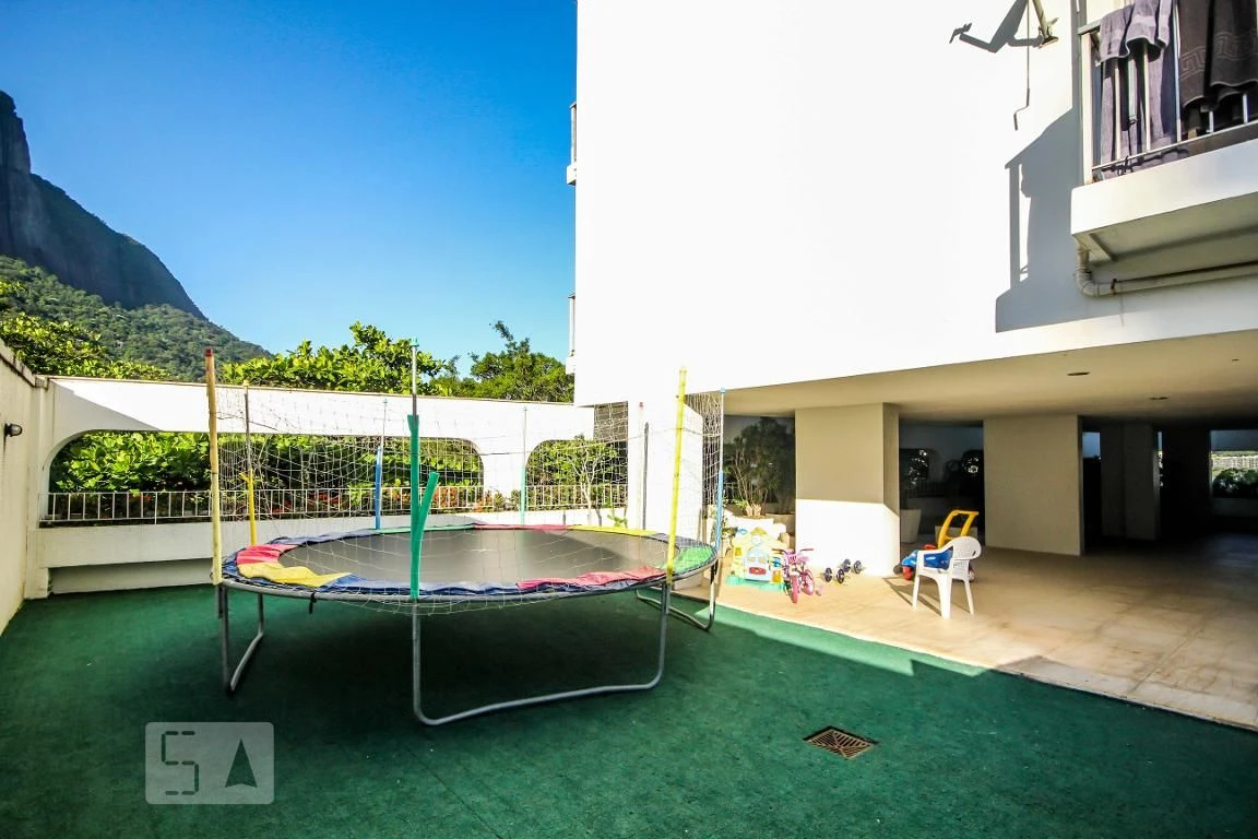 Water view in a 3-bedroom apartment, 110 m² — photo 25