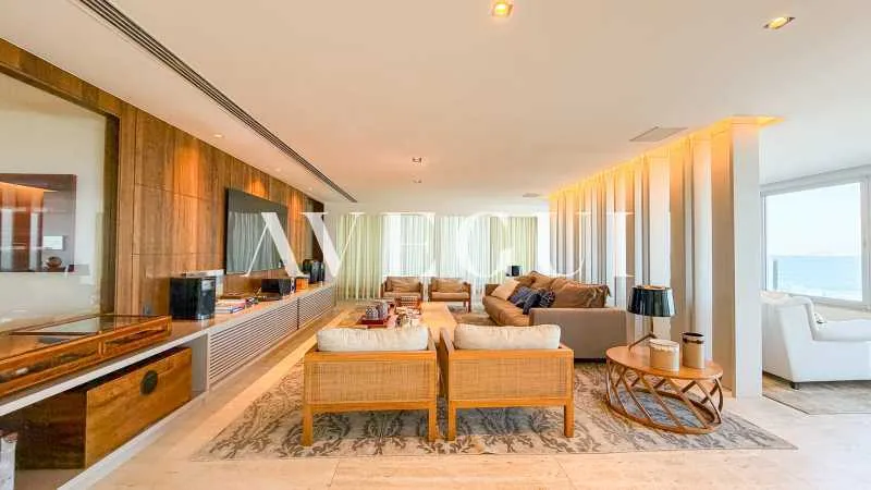 Квартира 530 м²: 4 суїти, 5 ванних і вид на воду — photo 4