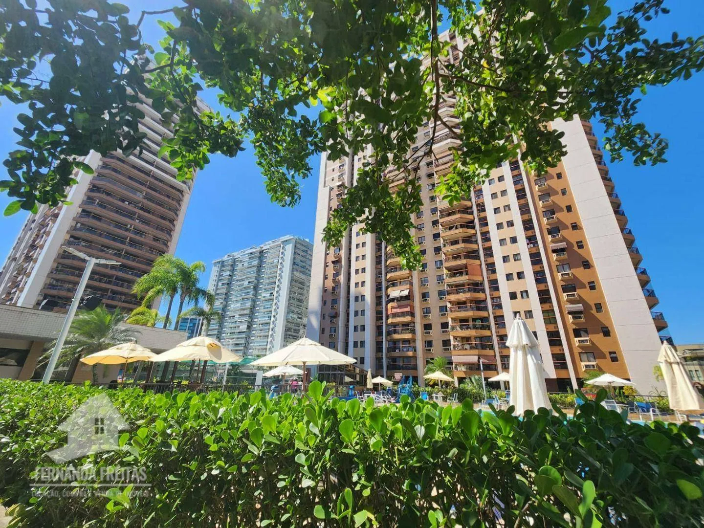 Furnished 3-bedroom apartment with 4 bathrooms — photo 64