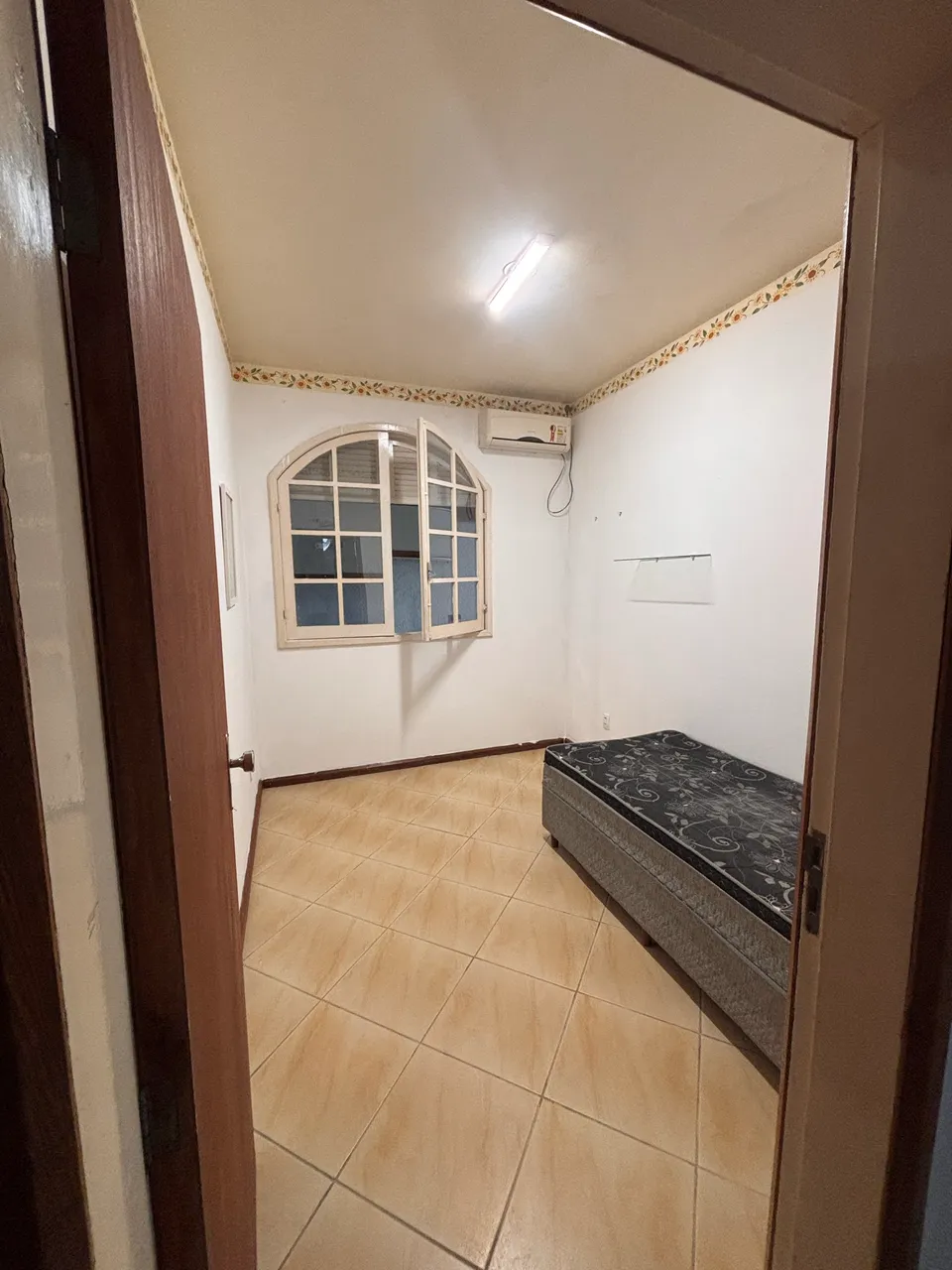 Casa amueblada con 3 dormitorios y escritorio