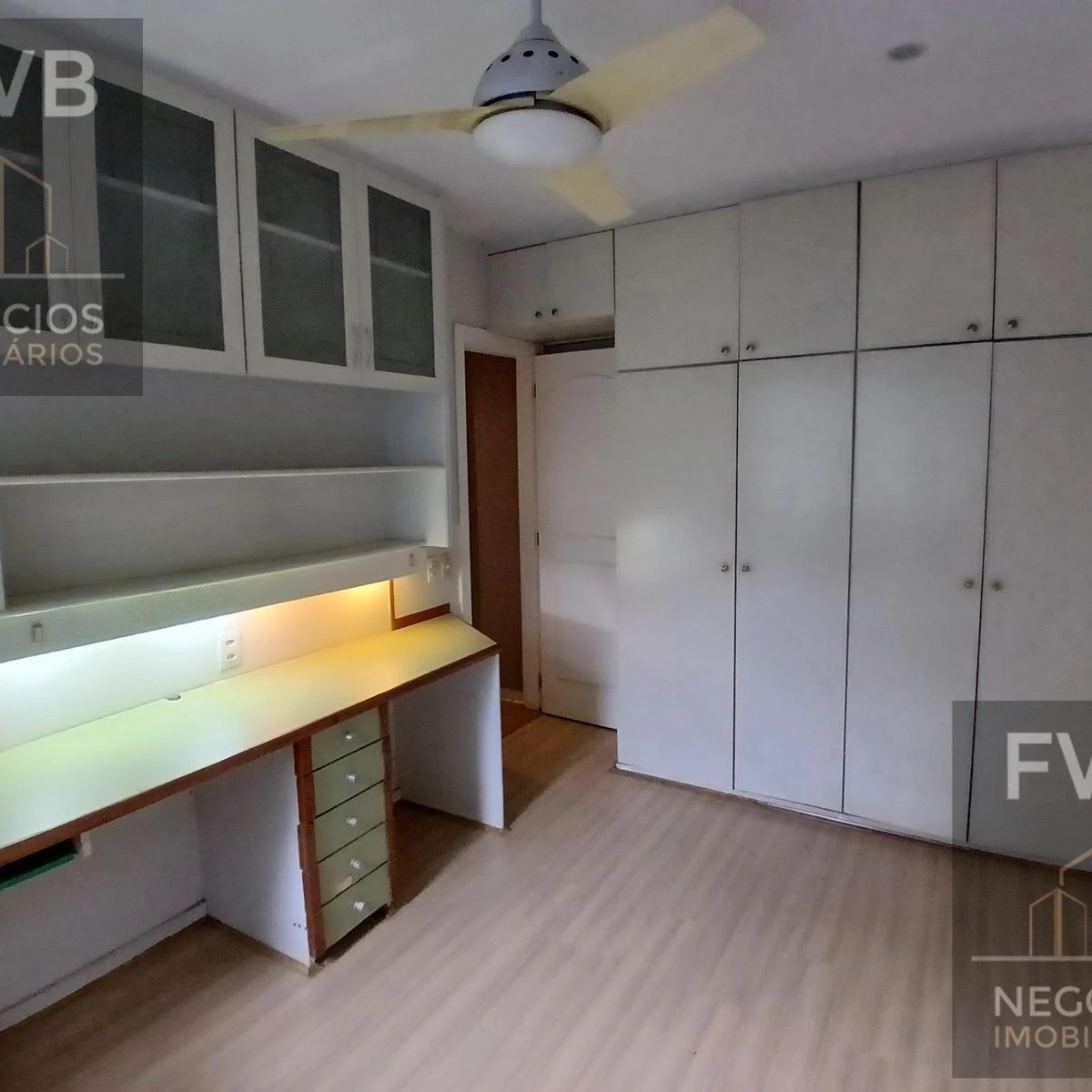 3-bedroom apartment with a home office — photo 30