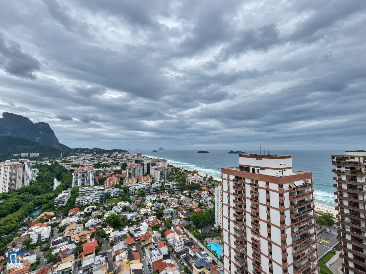 Apartment on the 30th floor with a dishwasher — photo 24