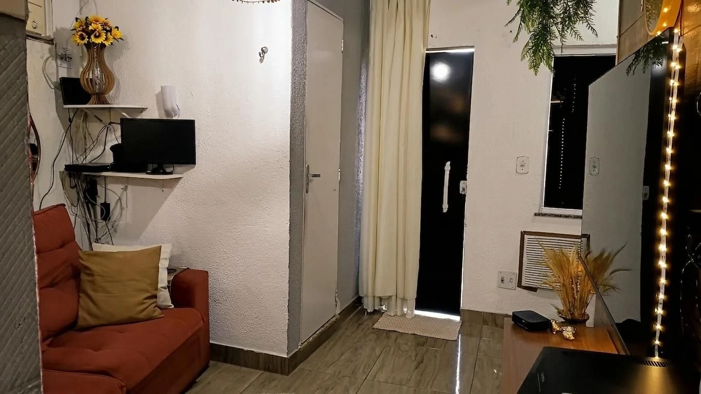 Furnished 3-bedroom house with 4 bathrooms, no parking — photo 7
