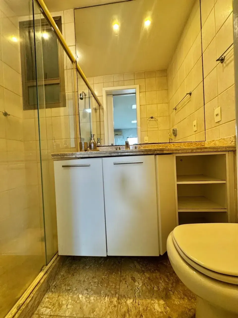 Apartamento mobiliado com 4 quartos e 5 banheiros — photo 14