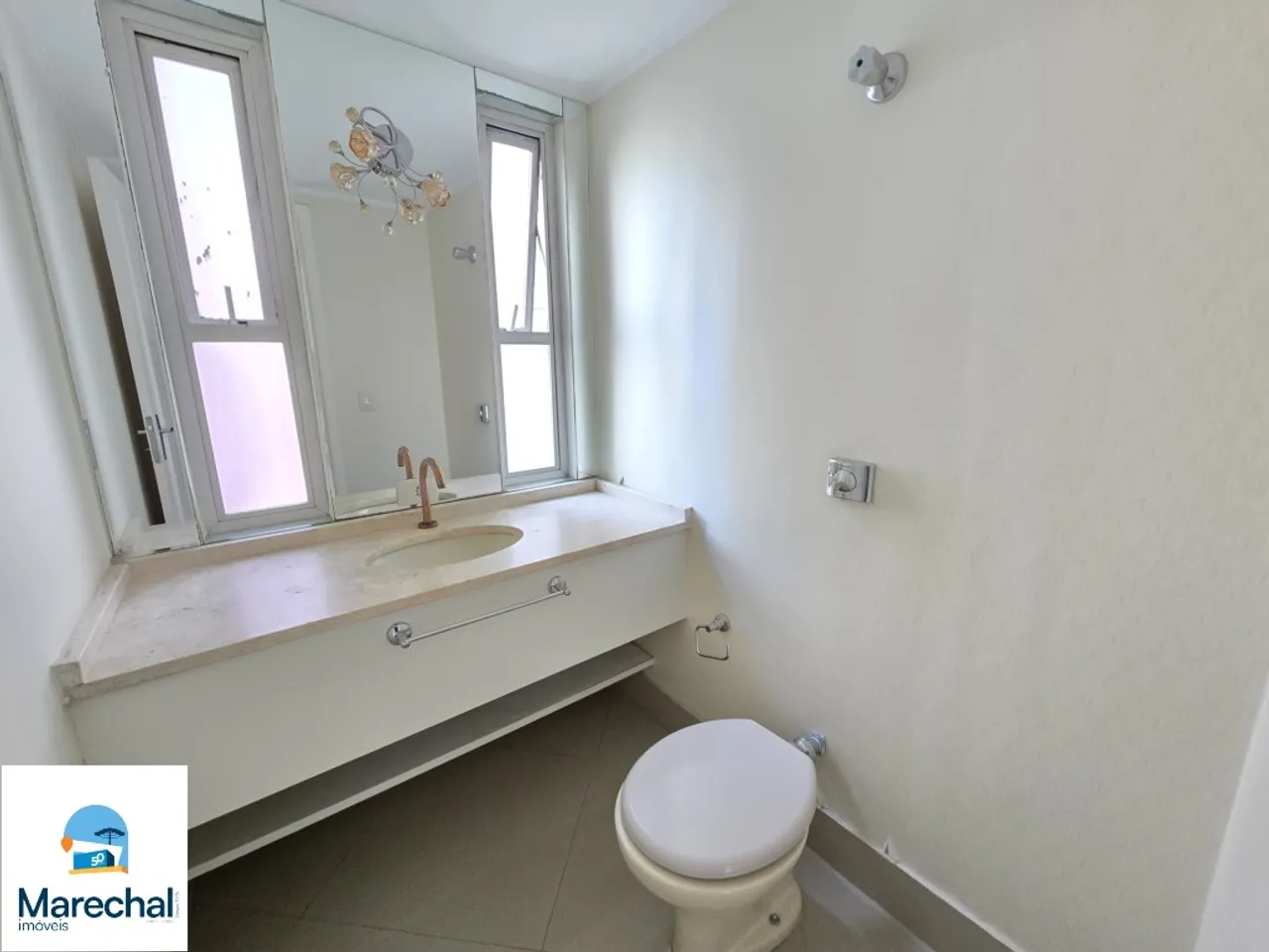 146 m² apartment with 3 bedrooms and 4 bathrooms — photo 8