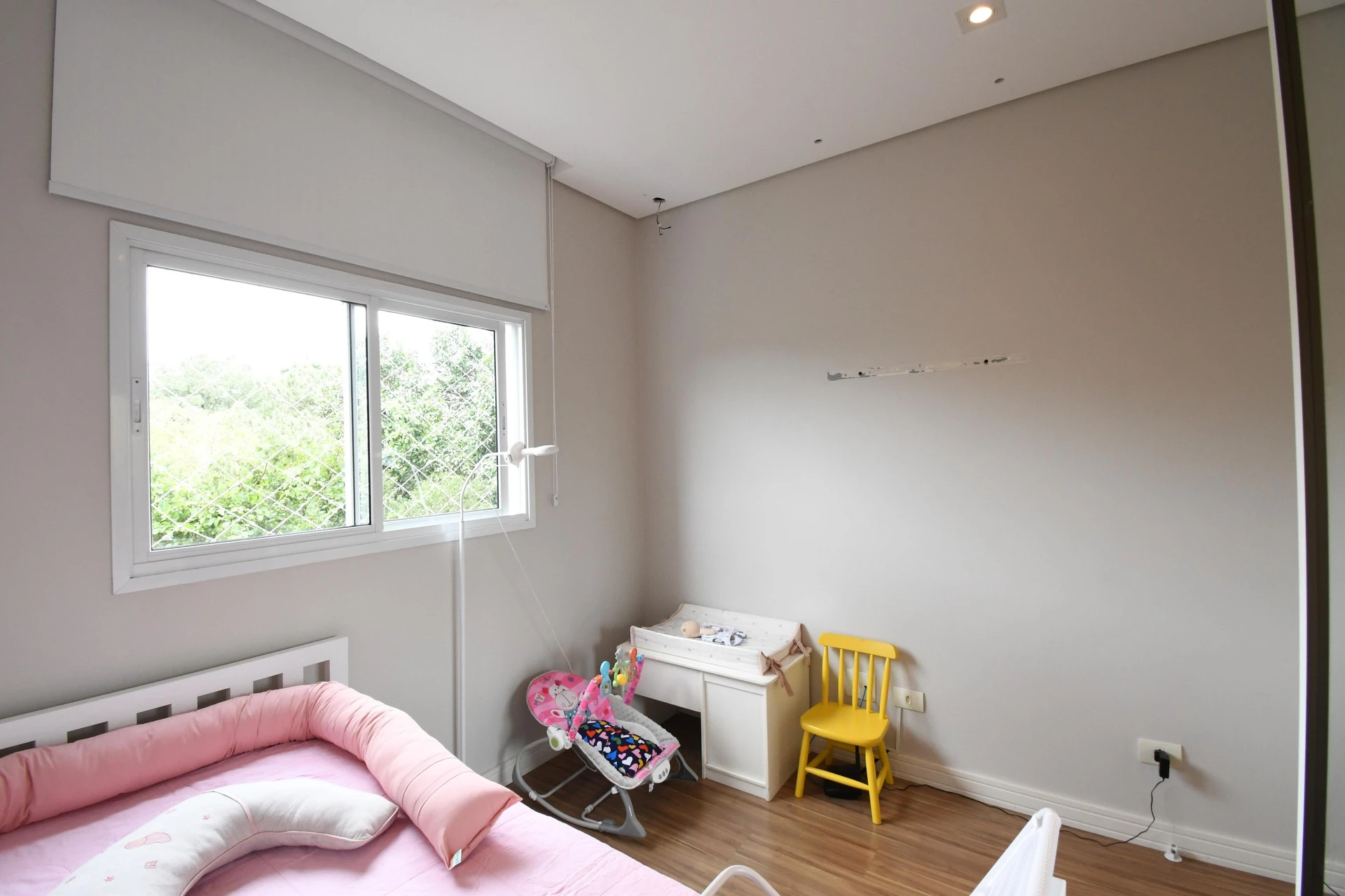 4-bedroom apartment with a dishwasher in Curitiba — photo 22