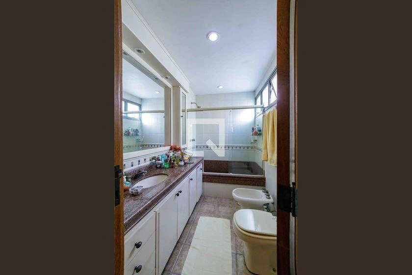 Apartamento amueblado de 5 dormitorios y 360 m² — photo 39