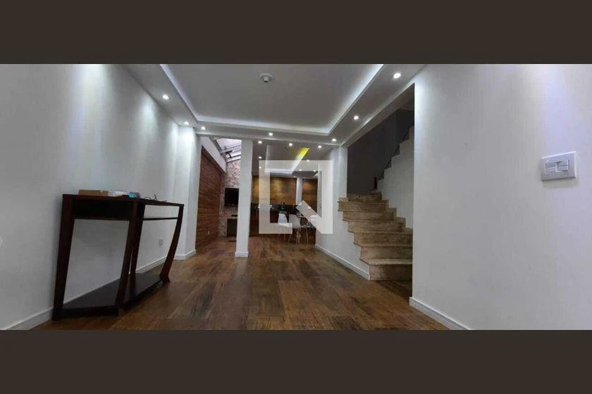 Casa para aluguel com 4 quartos e 300 m² — photo 3