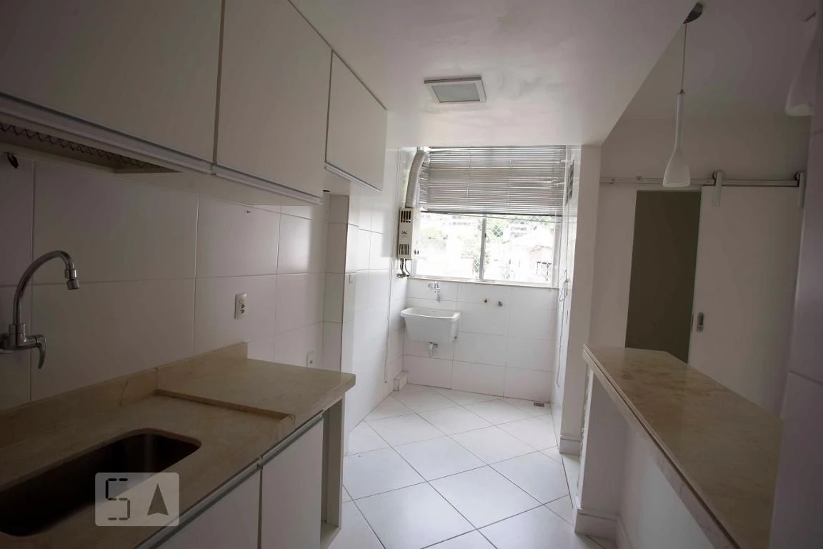 2-bedroom rental apartment with 1 bathroom and parking — photo 9