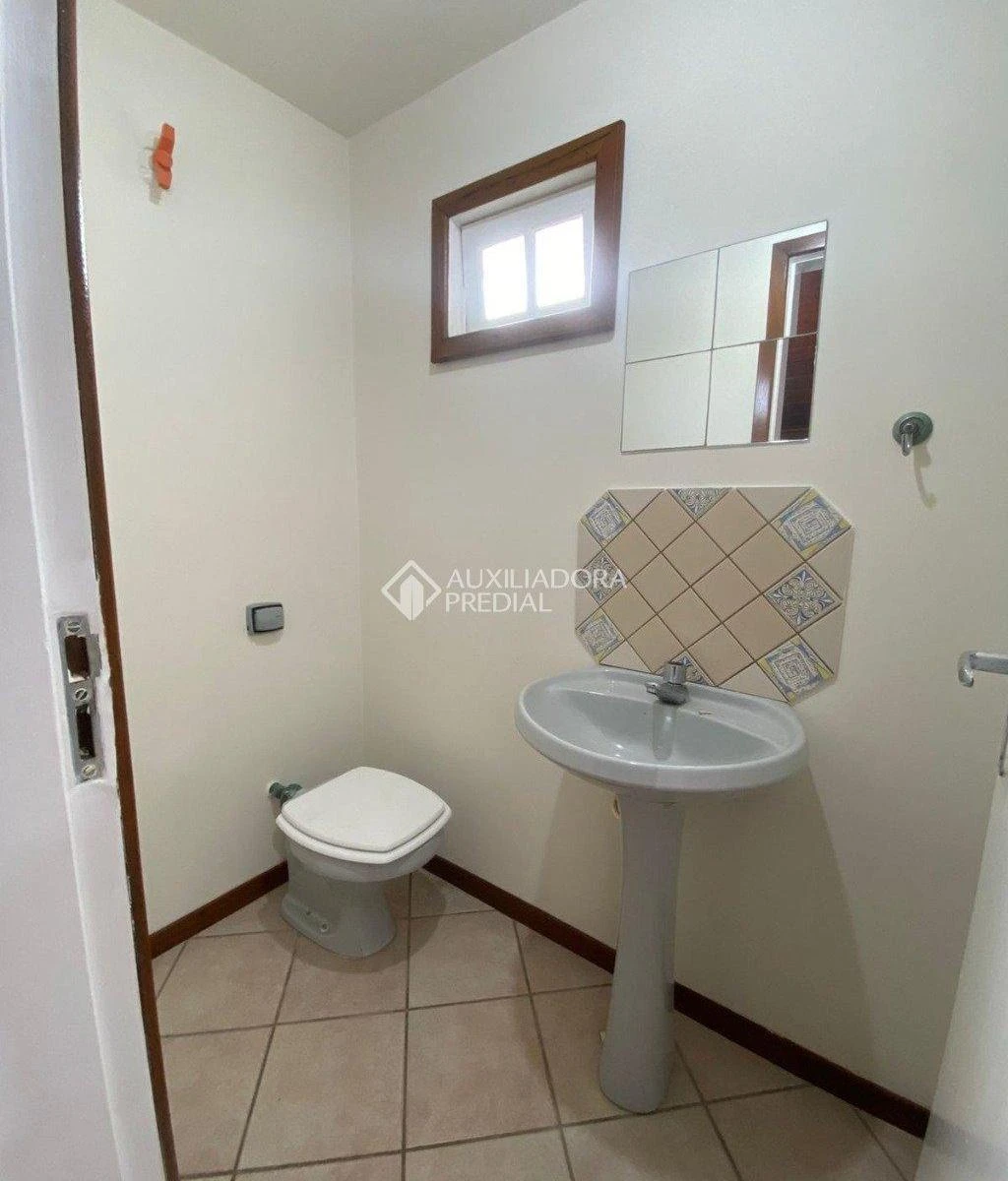 Casa de 4 dormitorios con balcón gourmet en Florianópolis — photo 30